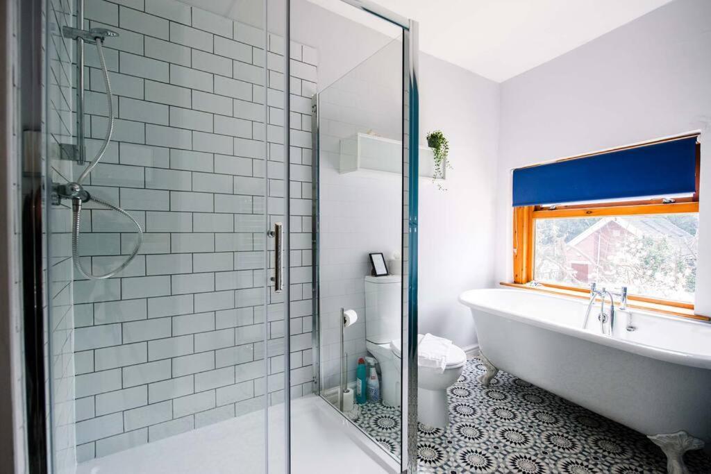 Gorgeous Victorian House Sleeps 6 In Cardiff Villa Kültér fotó